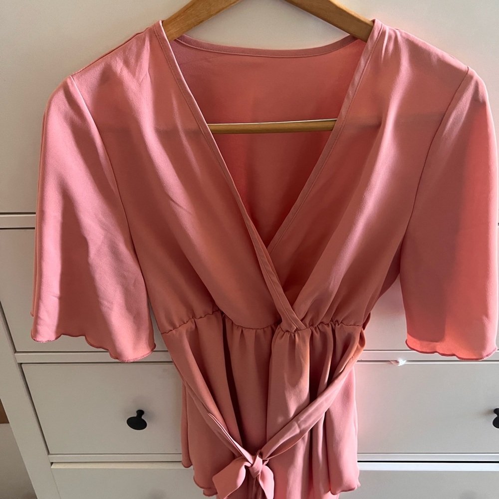 Maternity tops, both fit like a M